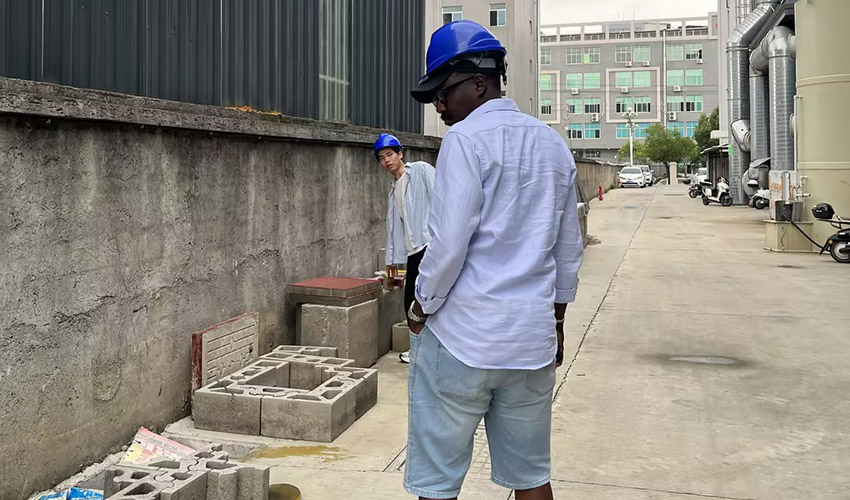 concrete block making machine.jpg