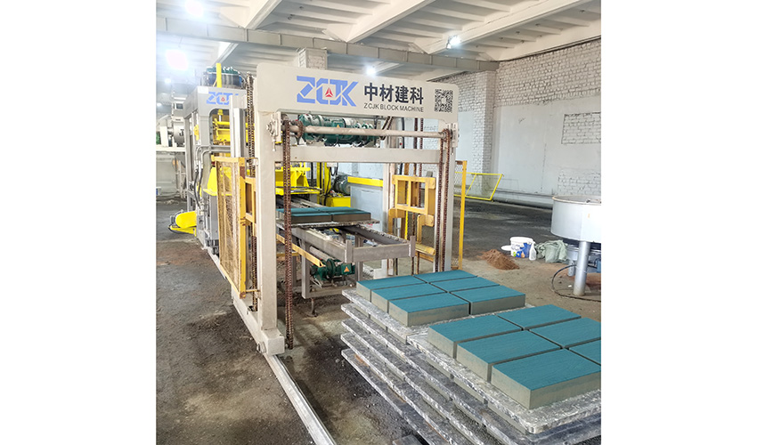 QTY6-15 block machine.jpg