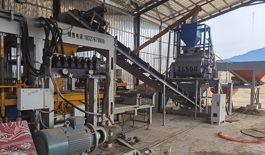 block making machine.jpg