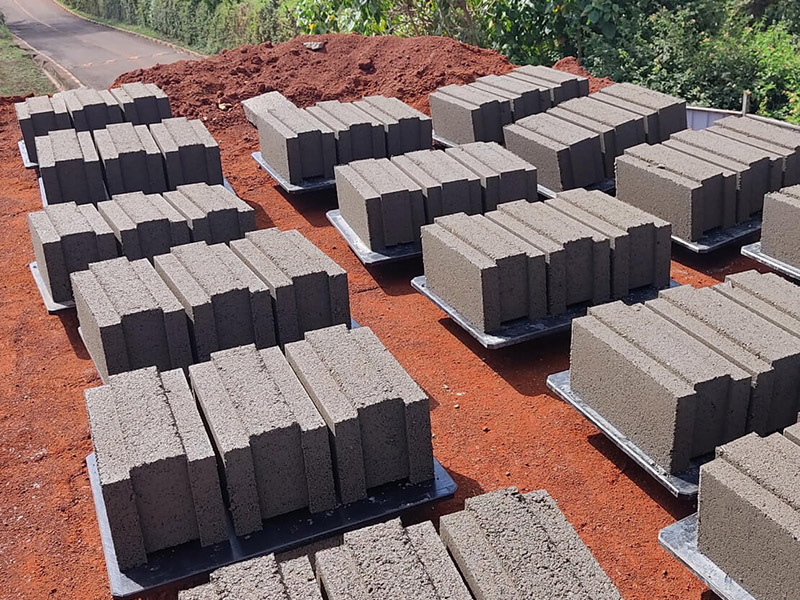 INTERLOCKING BRICK
