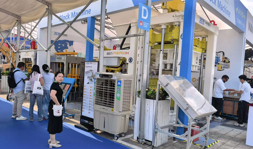 QTY4-15 brick macking Machine.jpg